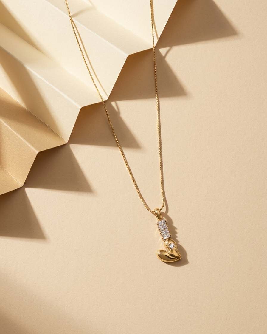Luna Curve Necklace