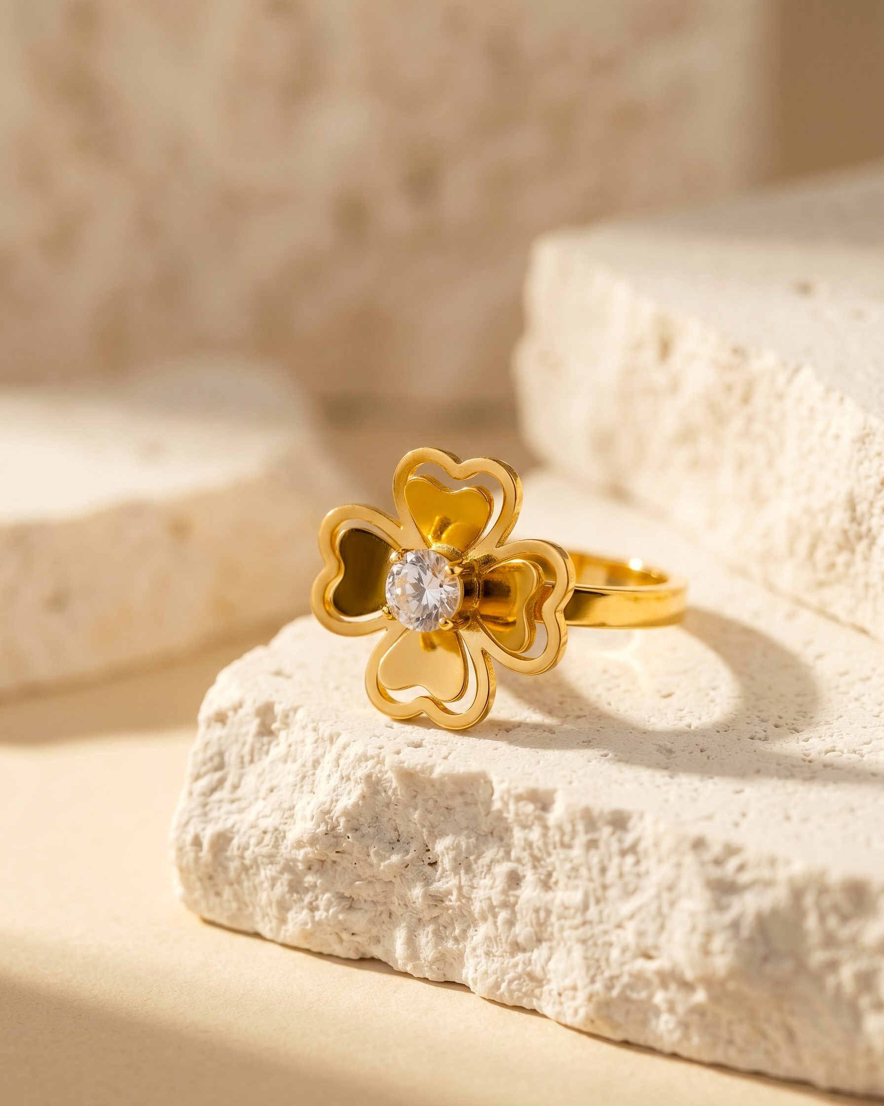 Shiny Clover Ring